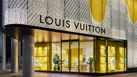 louis vuitton appointment paris|Louis Vuitton Paris opening hours.